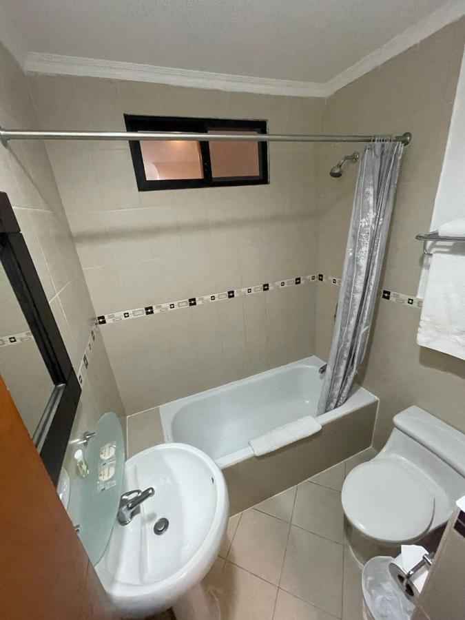 Hotel Plaza Monte Carlo Guayaquil Exteriör bild